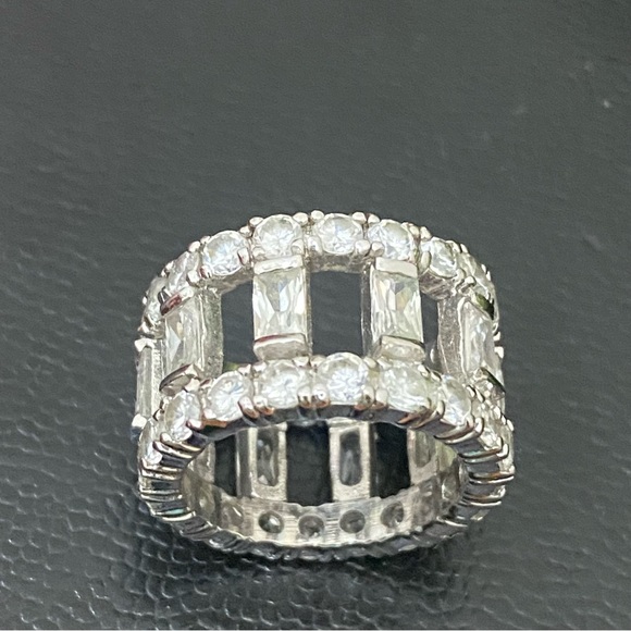 925 RSE Silver Cubic Zirconia Eternity Ring Size 7 11.1g - Picture 11 of 16